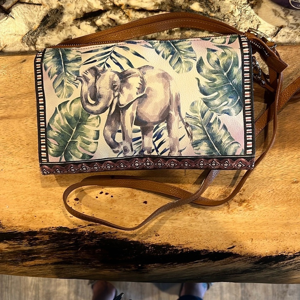 Africa stories by Brighton Elephant Print Crossbody Bag - Brown and Green - Picture 4 of 7
